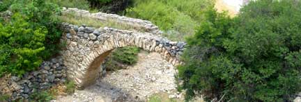 Aqueduct before San Bartolo