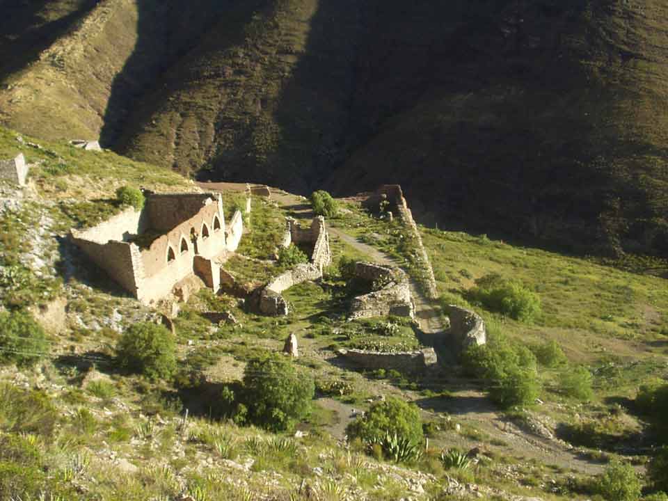 Structures in the lower area of Milagro